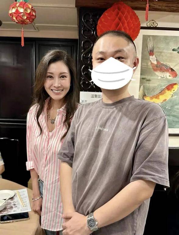 看了9位女星的近照生图，“科技脸”和自然衰老的区别出来了