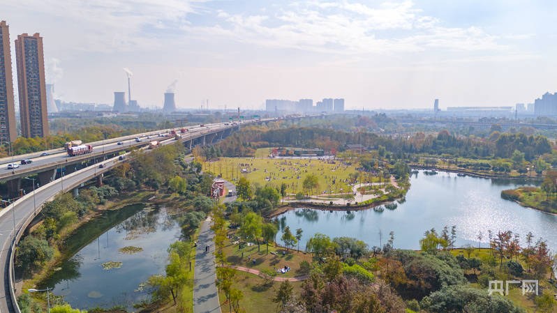【人民城市·温情中国】民生为大 “英雄城市”的幸福底色