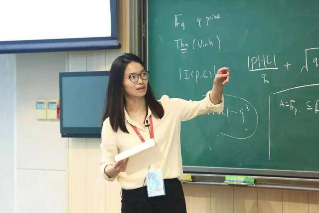 连传喜讯！34岁女数学家王虹，斩获两项大奖