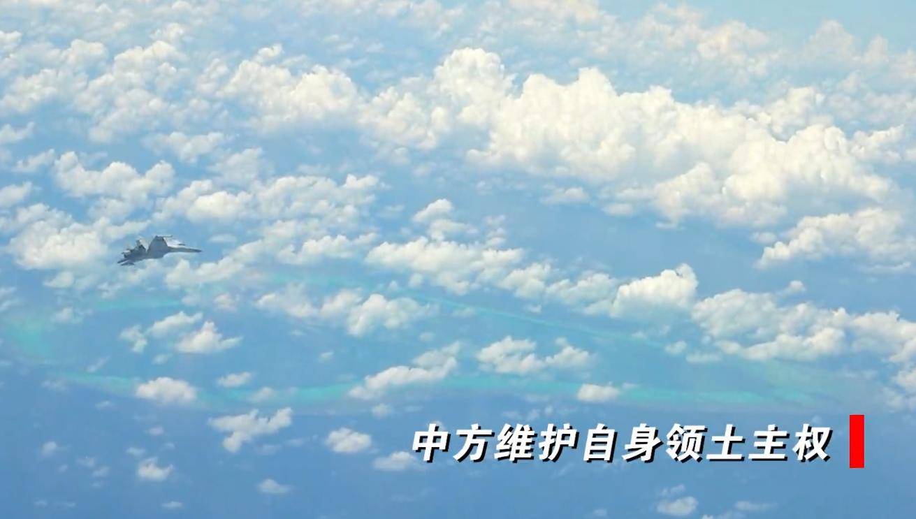 解放军动真格！3万吨战舰出击黄岩岛，054A调转舰炮，随时能开火