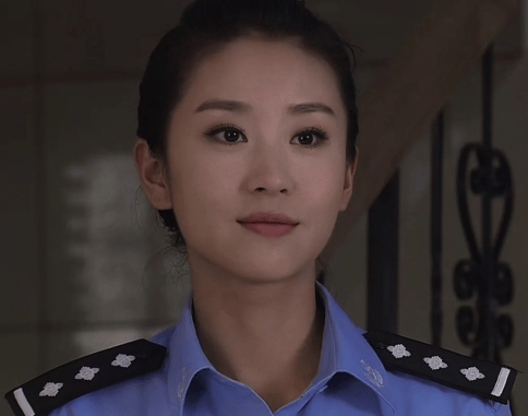 考古|苗圃被称内娱无代餐!巅峰期隐退嫁大19岁富商,如今儿女双全成人生赢家