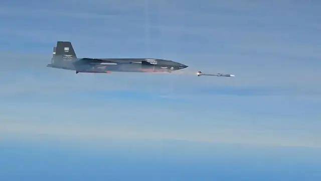 我们落后了？土耳其完成“世界首次无人机发射空空弹”，性能如何