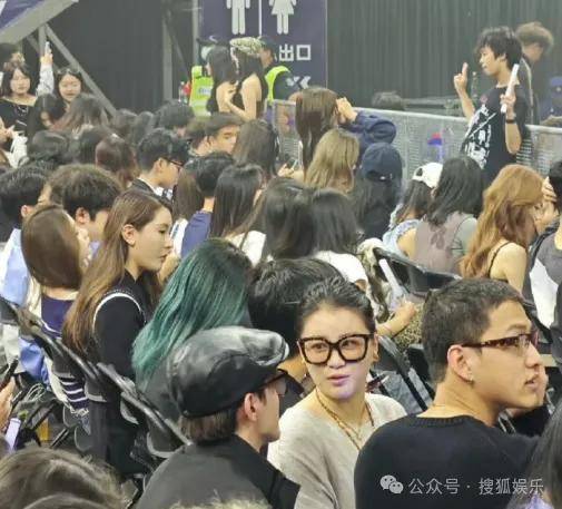 官宣与年下弟弟的新恋情！姐姐离婚后审美火速升级了？！