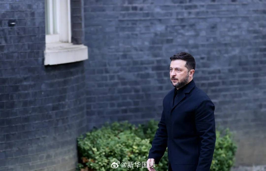 乌克兰召集30国紧急会谈，泽连斯基：乌方正竭力避免受制于特朗普的“快速停火”要求
