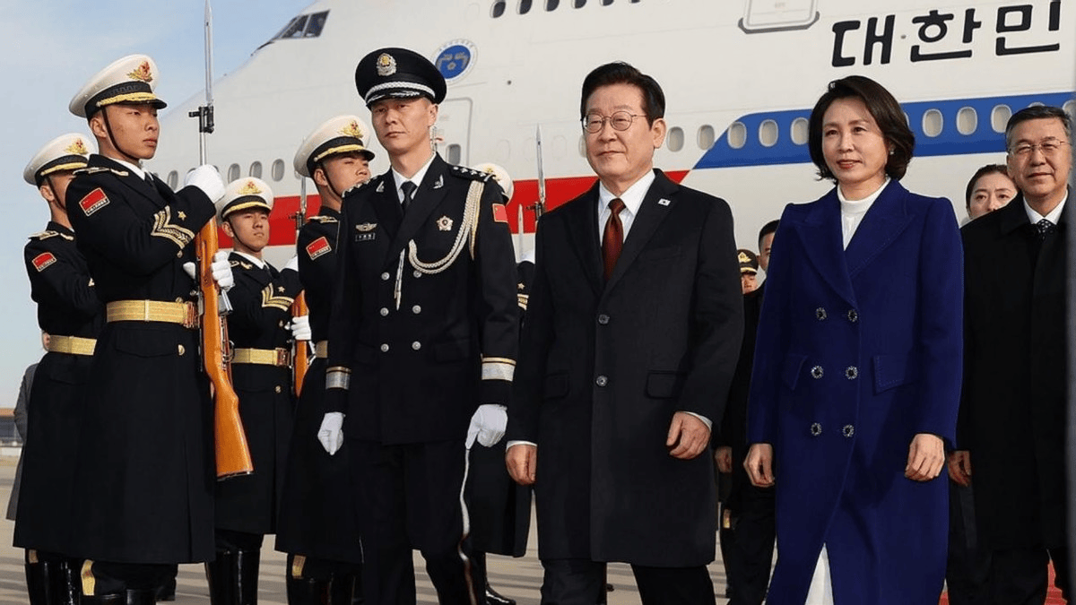 李在明专机抵京，没有着急和中方见面，而是先去了另外一个地方