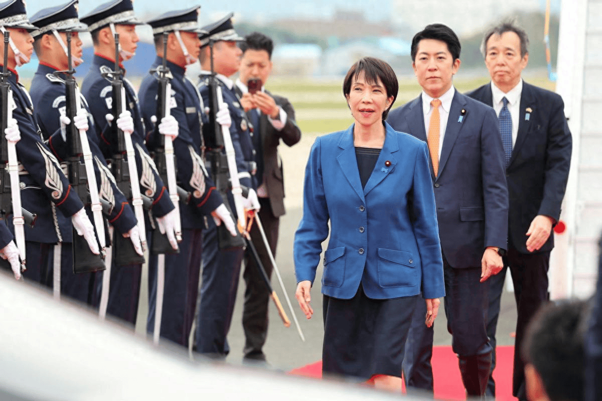 中方发起两轮反制，日本发现自己“打不过”，开始紧急搬“救兵”！