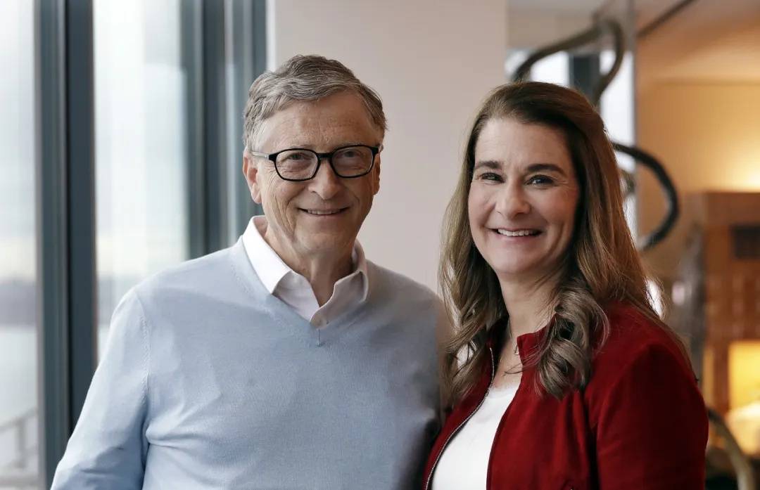 比尔·盖茨就其与爱泼斯坦关系向盖茨基金会员工道歉，承认与2名俄女子有婚外关系