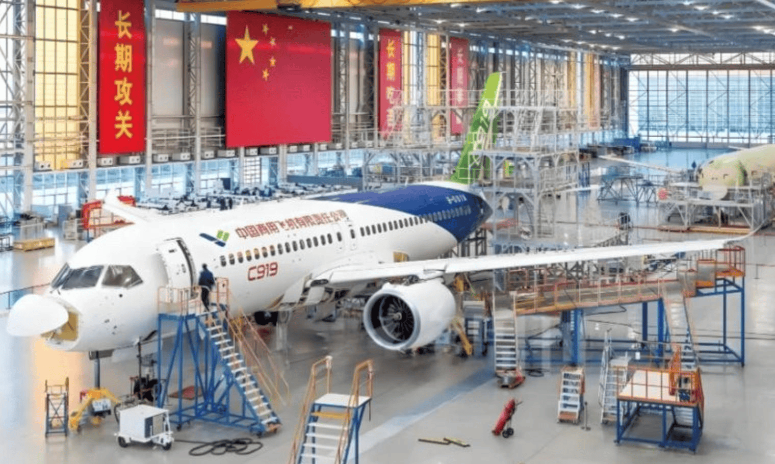 现场签约！蒙古送中方大礼，C919直飞成吉思汗机场，美国拦截失败
