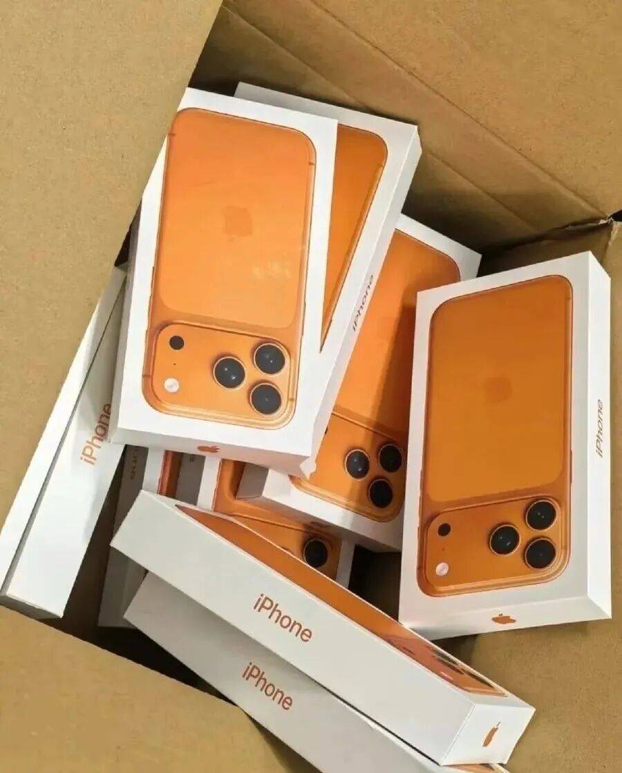 “大G只剩车轱辘”！河南郑州一商家投200多万元囤230台iPhone 17，本想三五天赚十多万元，发布会后卖一台亏一台，官网涨线下和电商却在降