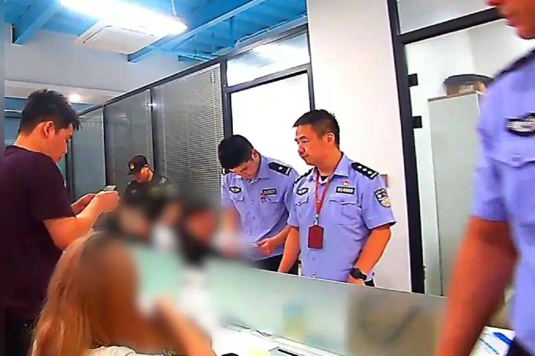 女友提议去云南旅游，上海男子花费9680元购买情侣双人行套餐，没想到女友彻底失联……